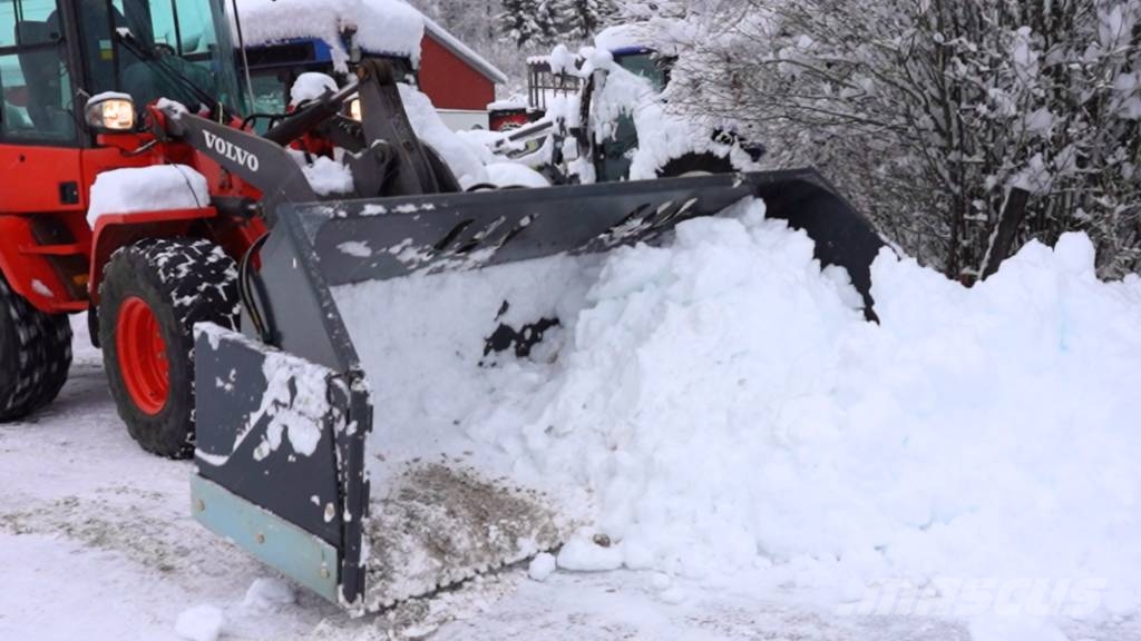  IM KLAFFSKOPA / SNÖSKOPA ماكينات الطرق والجليد الأخرى