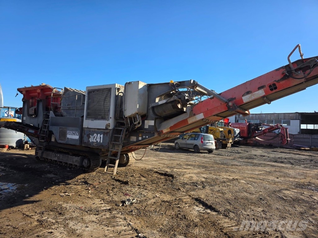 Sandvik QJ 241 Trituradoras móviles