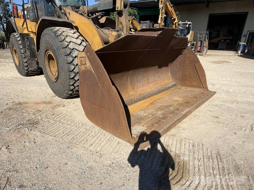 CAT 966 M XE لوادر بعجل