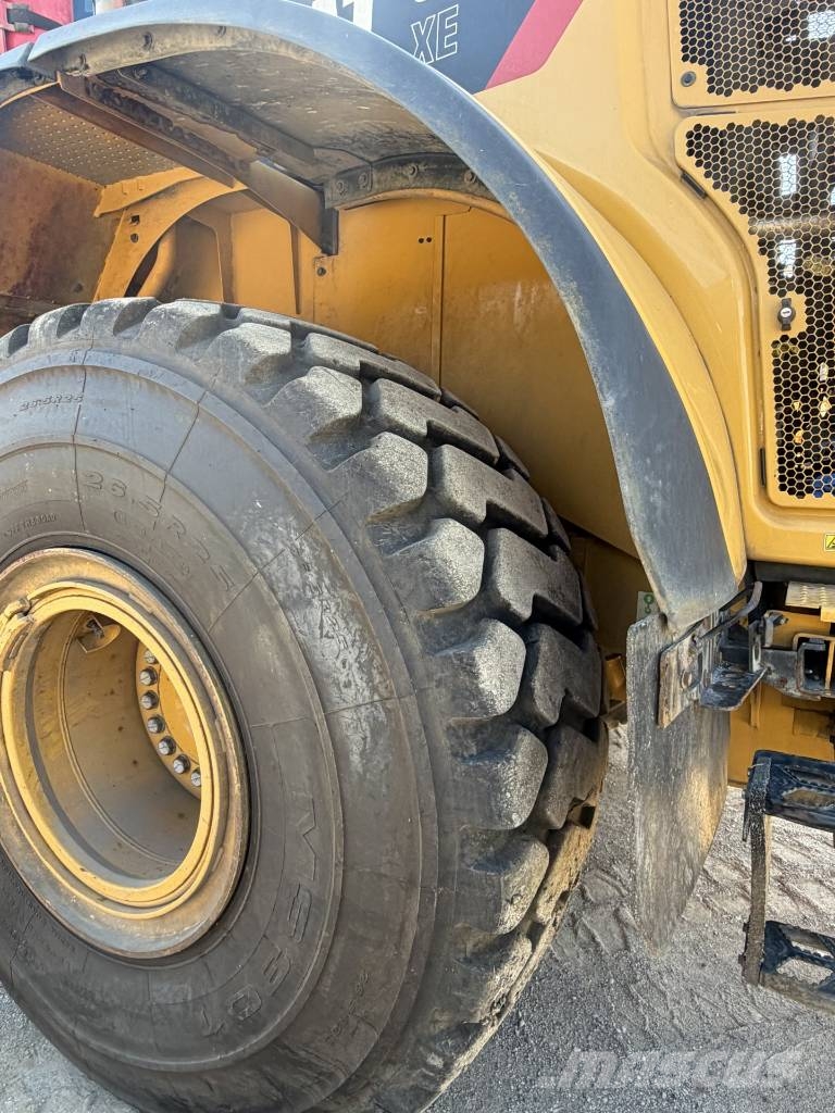 CAT 966 M XE لوادر بعجل