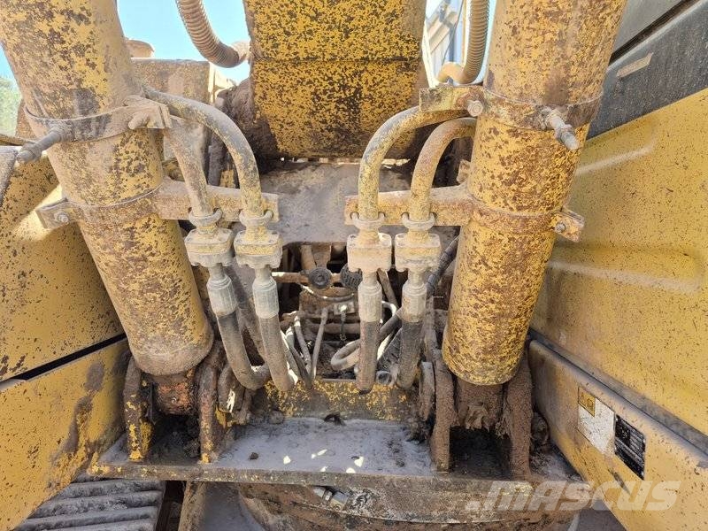 Komatsu PC 210 LC-8 Crawler excavators