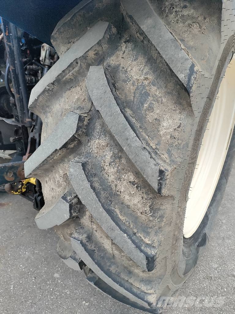 New Holland T 6.175 EC Трактори