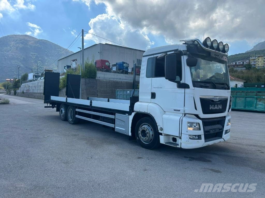 MAN TGS 26.360 Beavertail Flatbed / winch trucks