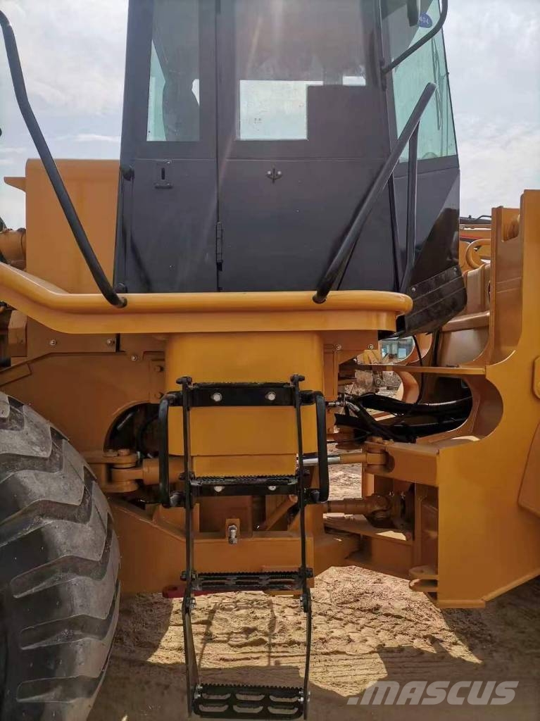CAT 966 H Kolesni nakladalci