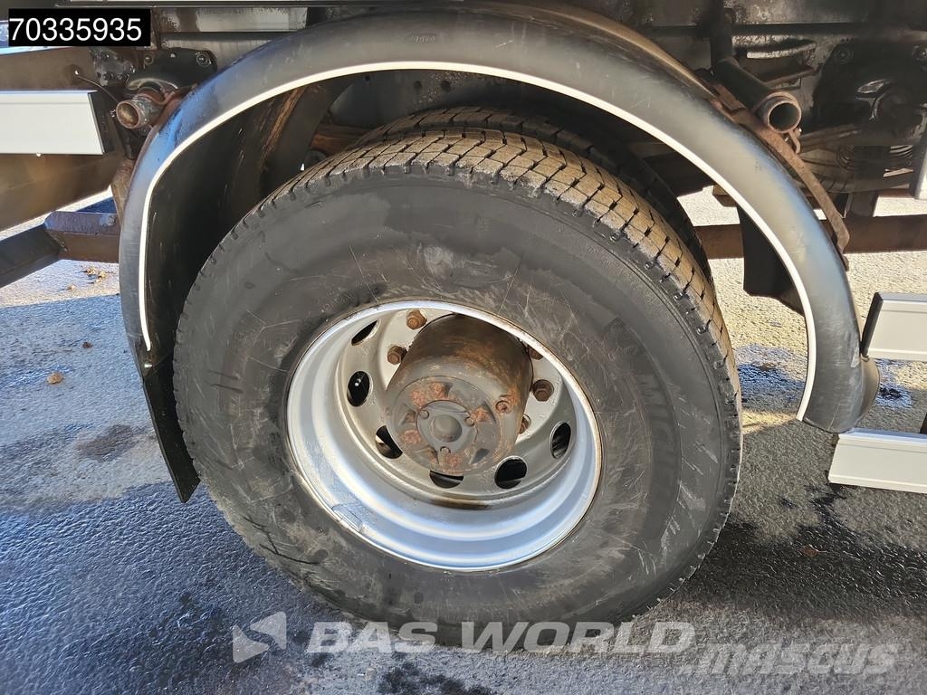 Scania P340 P 4X4 NL-Truck 4x4 Big-Axle HMF 1060 K2 Crane Camion ribaltabili