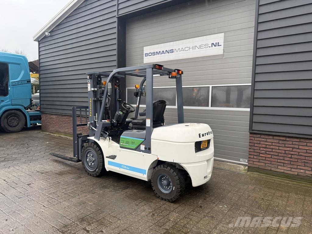 Eurotrac FE30 ECO heftruck NIEUW met vorkenverspreider Electric forklifts