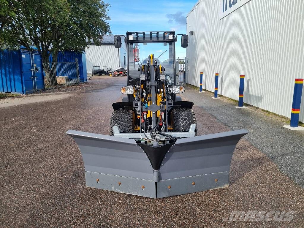 JCB 403 Plus Vinterkampanj Pris! لوادر انزلاقية التوجيه