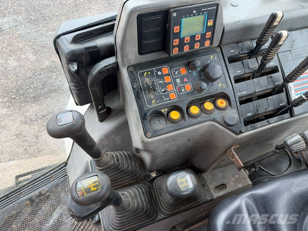 Lamborghini 1060 Premium Tractors