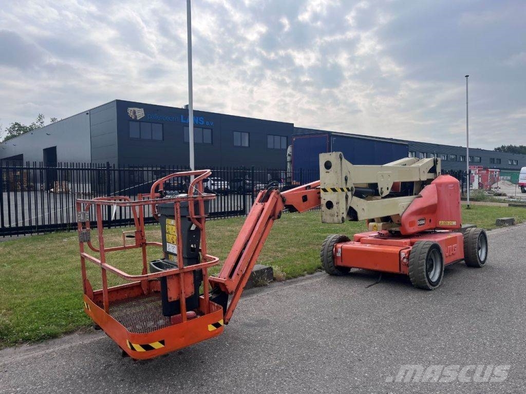 JLG E450AJ Articulated boom lifts