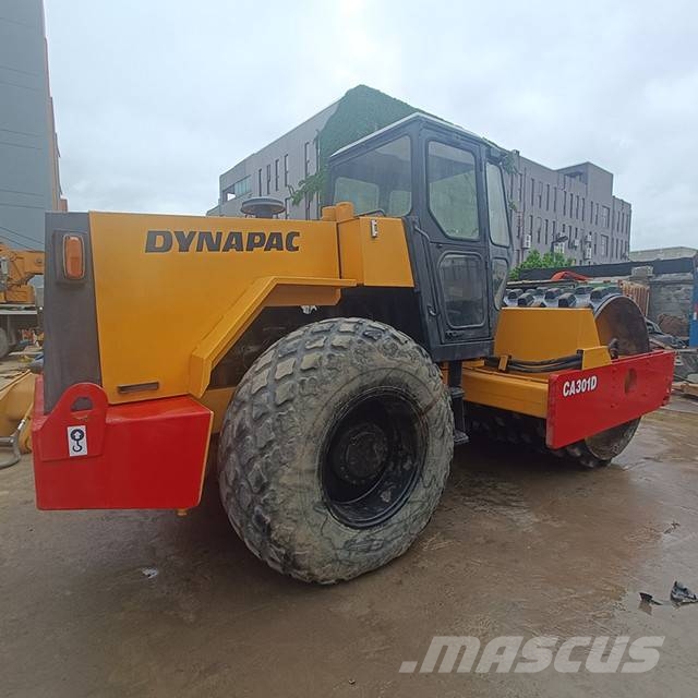 Dynapac CA 301 D مداحل ثنائية الاسطوانة
