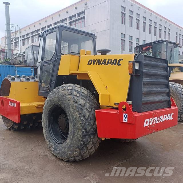 Dynapac CA 301 D مداحل ثنائية الاسطوانة