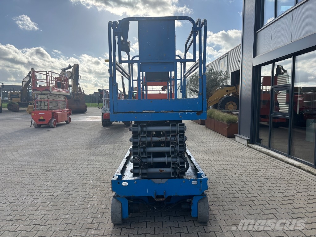 Genie GS 4047 Šķerveida pacēlāji
