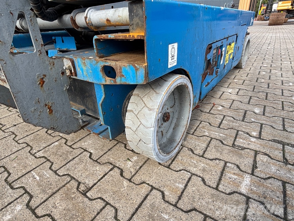 Genie GS 4047 Šķerveida pacēlāji