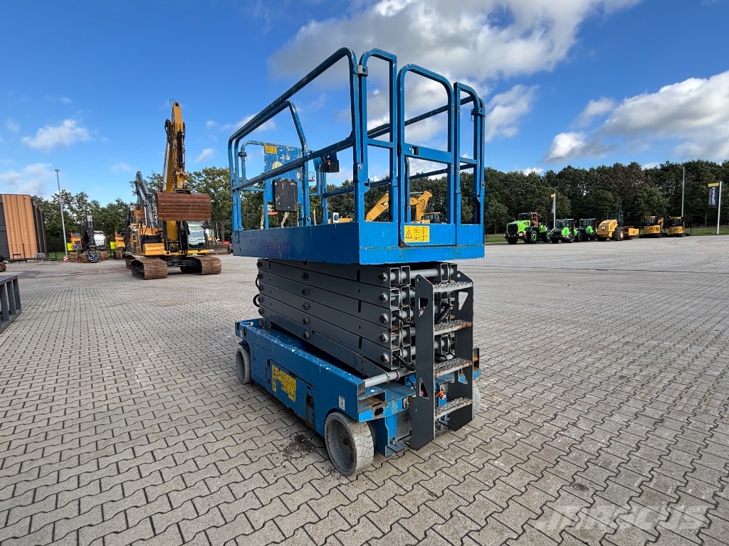 Genie GS 4047 Šķerveida pacēlāji