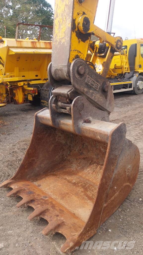 JCB JS220 Plus Gravemaskiner på larvebånd
