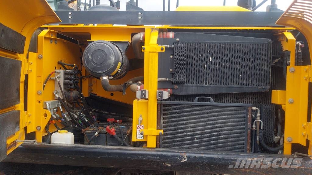 JCB JS220 Plus Gravemaskiner på larvebånd