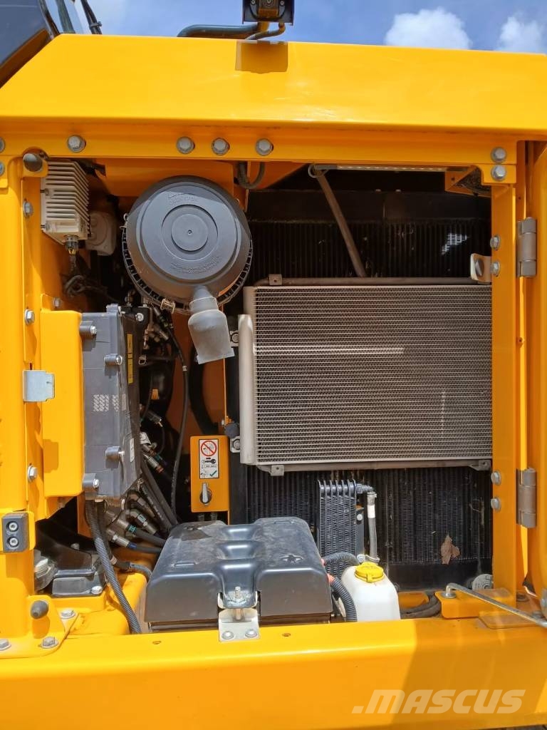 JCB 150X LC حفارات زحافة