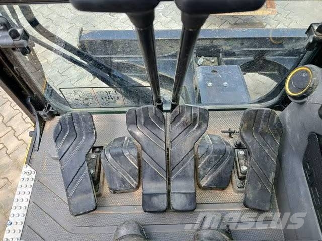 JCB 150X LC حفارات زحافة