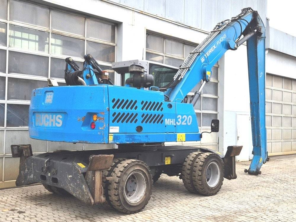 Fuchs MHL 320 D Waste / industry handlers