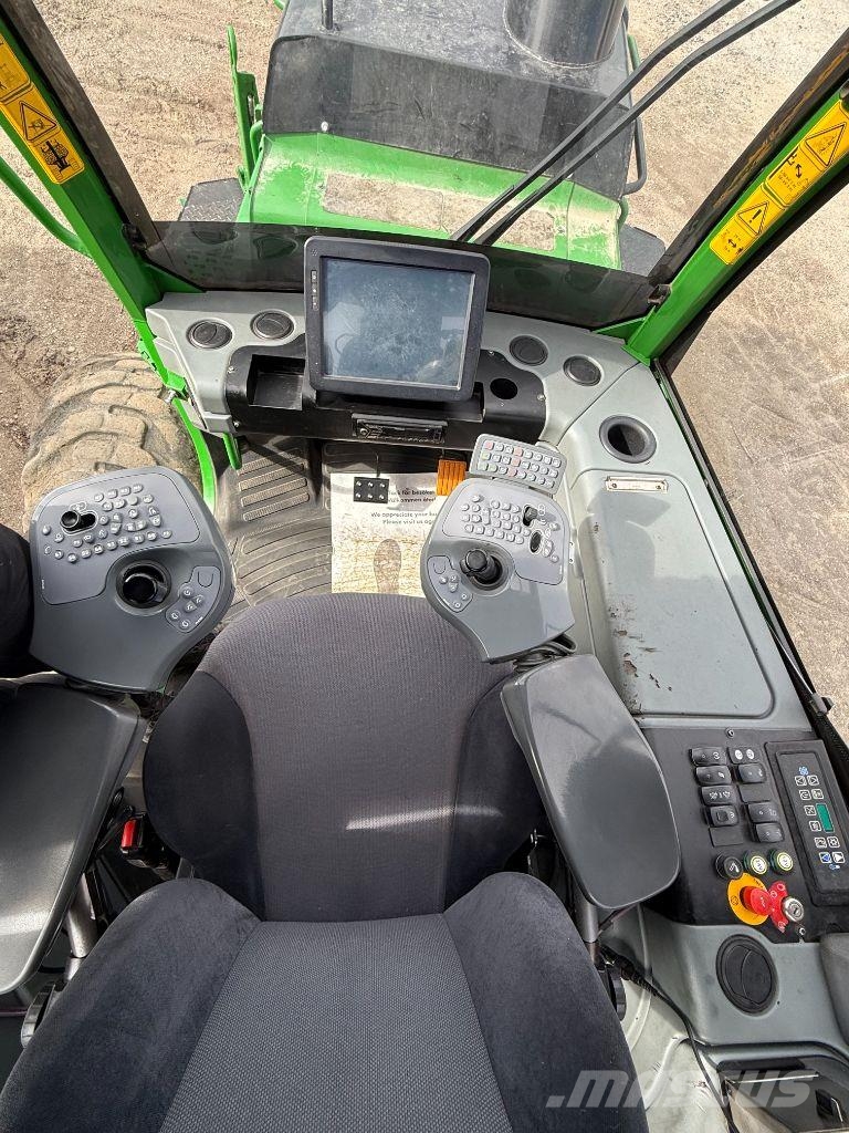 John Deere 1210G Uitrijwagens