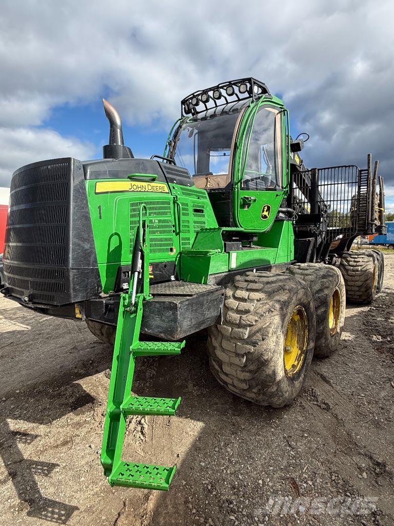 John Deere 1210G Uitrijwagens