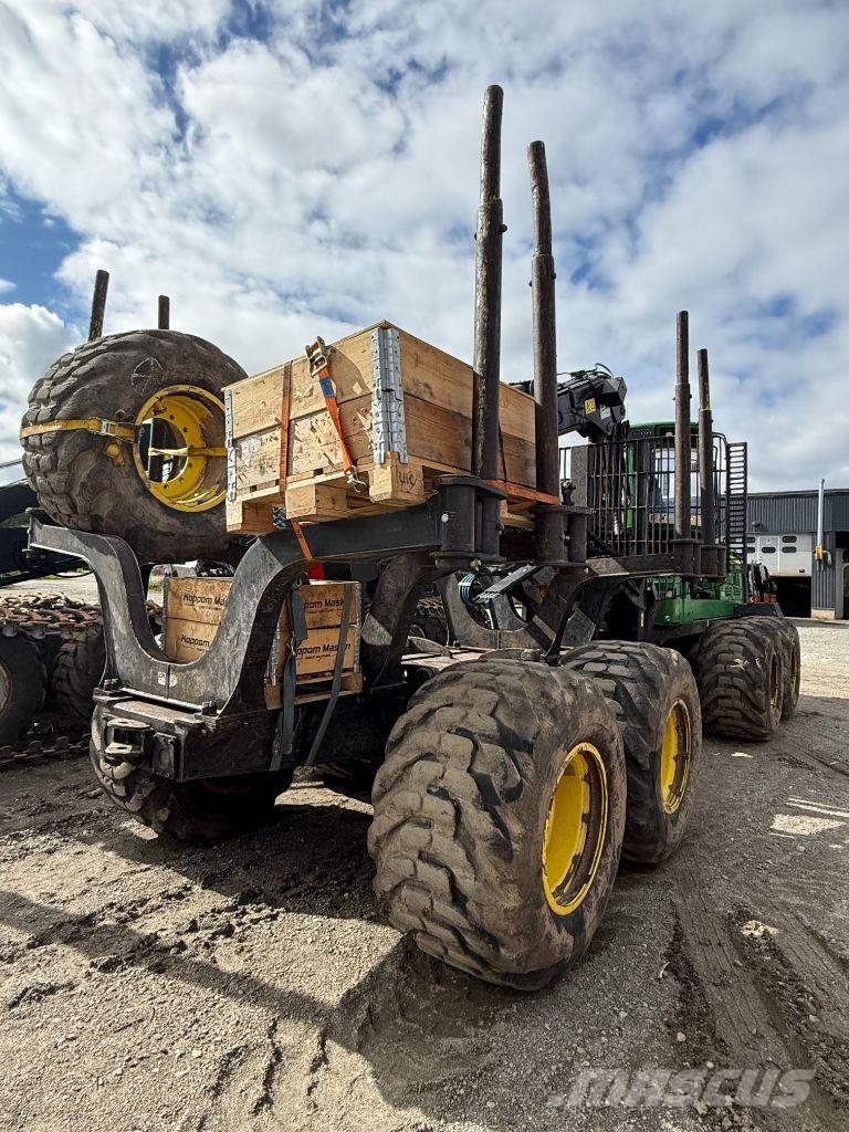 John Deere 1210G Uitrijwagens