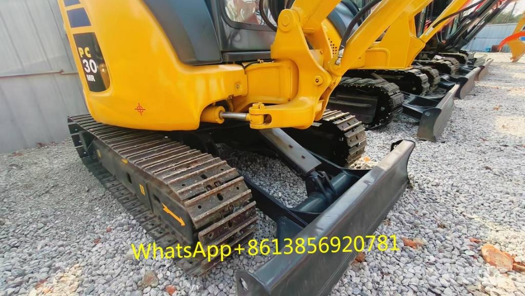Komatsu PC 30 MR-3 حفارات صغيرة أقل من 7 طن (حفارات صغيرة)