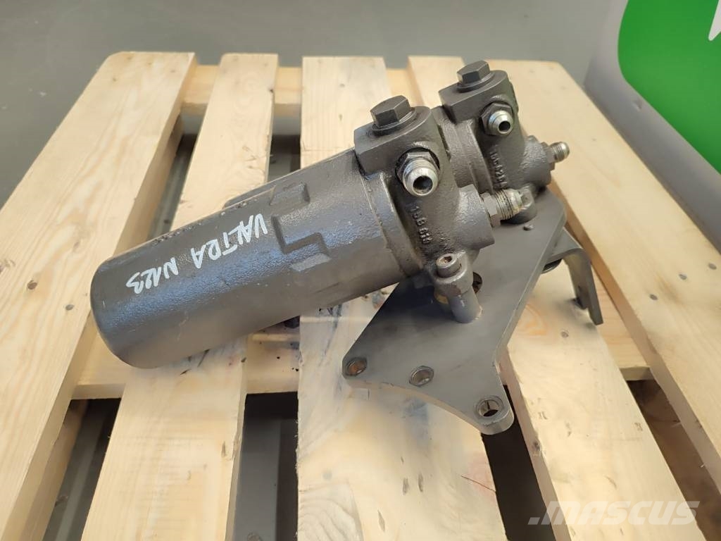 Valtra Oil filter base TB0236 Valtra N123 Двигатели