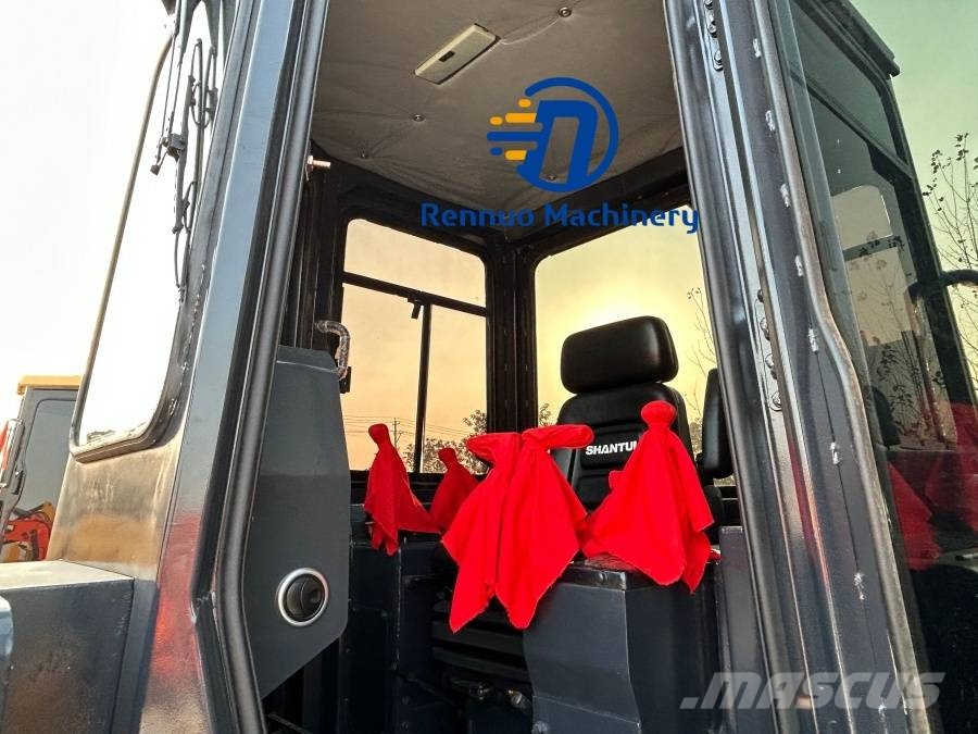 Shantui SD 16 Kāpurķēžu buldozeri