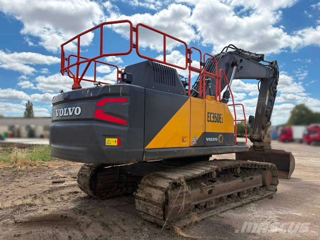Volvo EC350E 轮式挖掘机