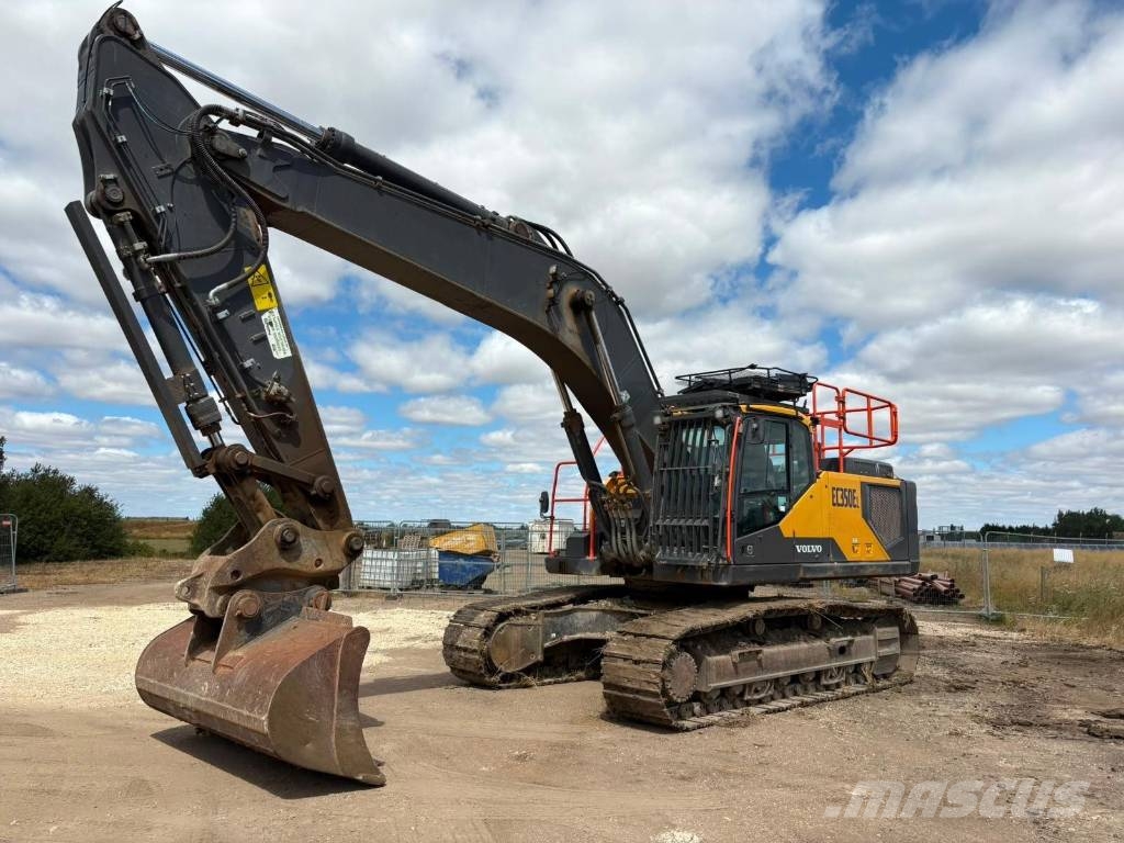 Volvo EC350E 轮式挖掘机