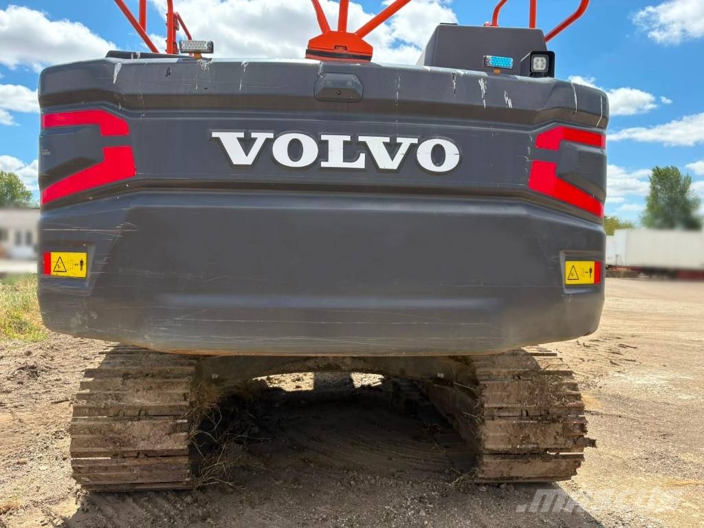 Volvo EC350E 轮式挖掘机