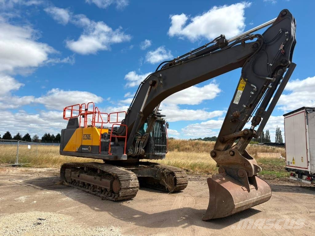 Volvo EC350E 轮式挖掘机