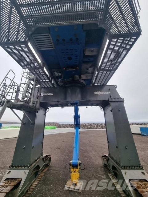 Sennebogen 875R E (4800Hours) Excellent 廢棄物/工業用操作車