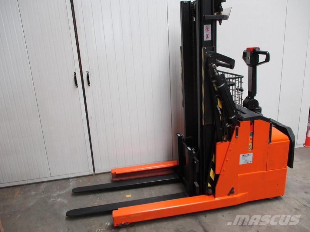 BT RWE120 Meerij pallettruck met platform