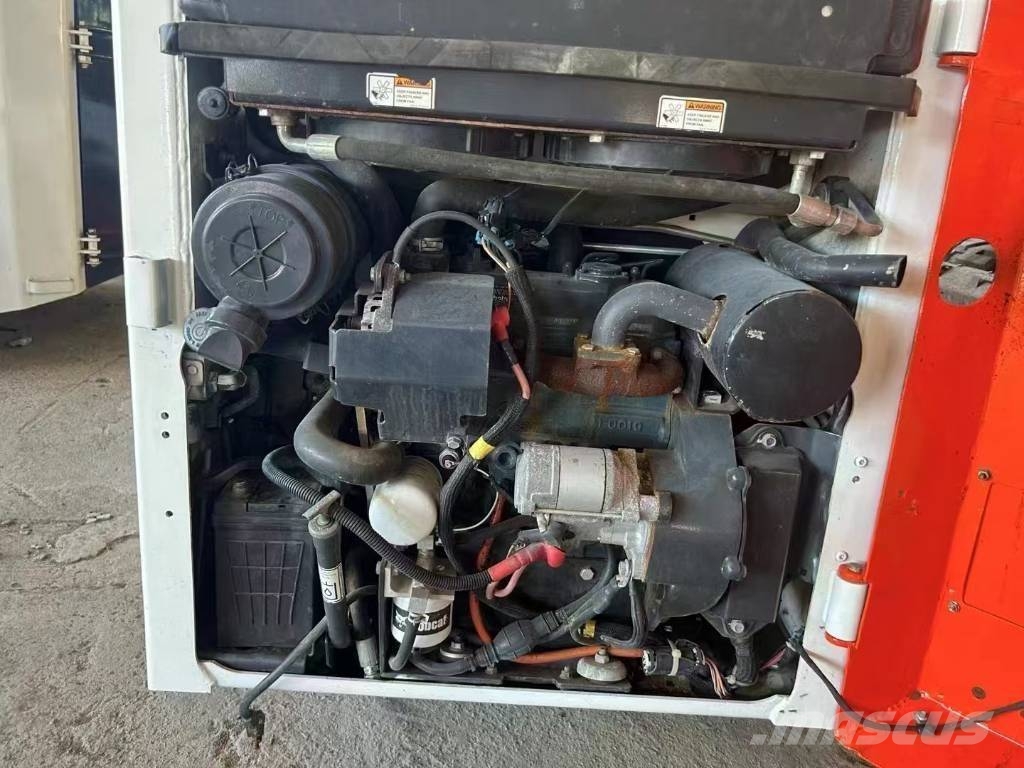 Bobcat S 70 滑移装载机