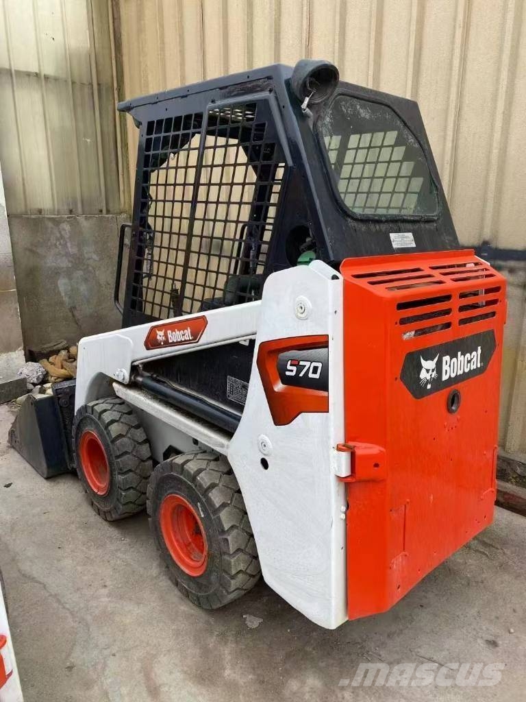 Bobcat S 70 滑移装载机