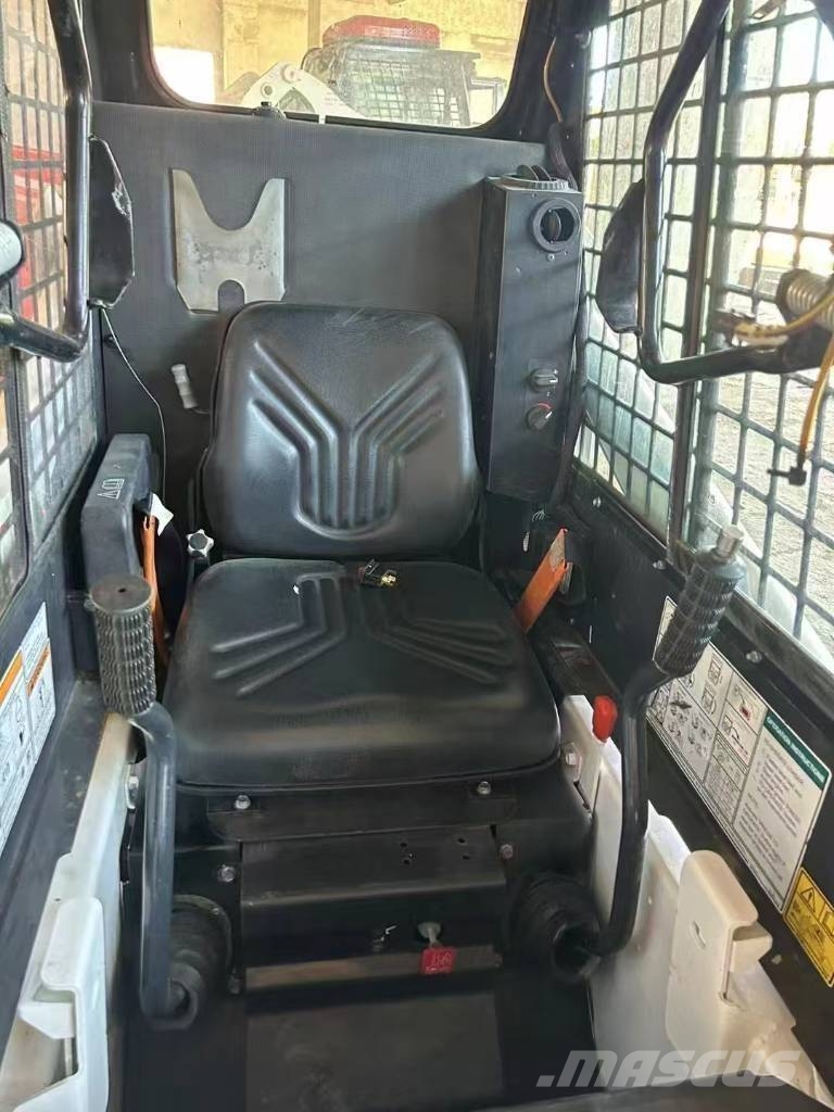 Bobcat S 70 滑移装载机