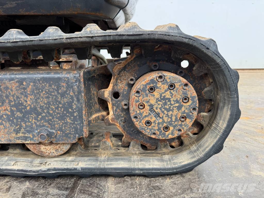 Kubota U10-3 - Hydr. Undercarriage / Hammer Lines Miniescavadeiras < 7t (Mini escavadeiras)