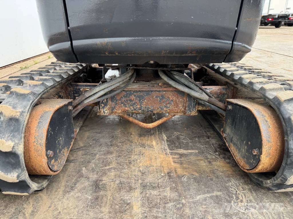 Kubota U10-3 - Hydr. Undercarriage / Hammer Lines Miniescavadeiras < 7t (Mini escavadeiras)