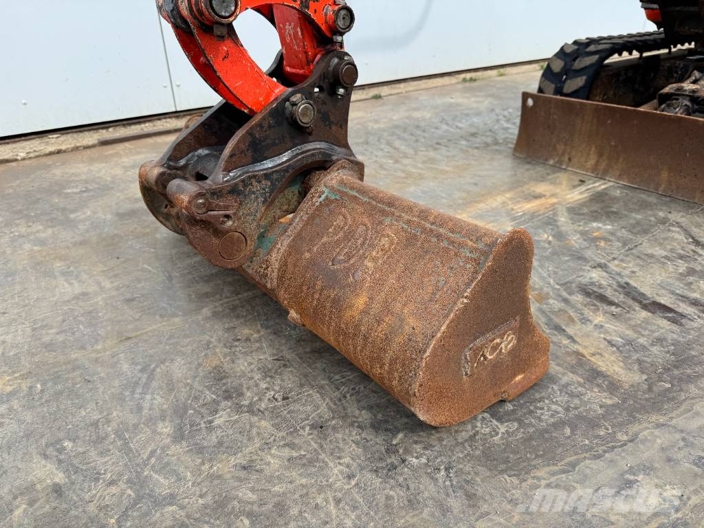 Kubota U10-3 - Hydr. Undercarriage / Hammer Lines Miniescavadeiras < 7t (Mini escavadeiras)