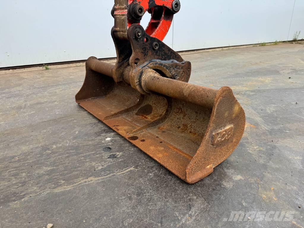 Kubota U10-3 - Hydr. Undercarriage / Hammer Lines Miniescavadeiras < 7t (Mini escavadeiras)