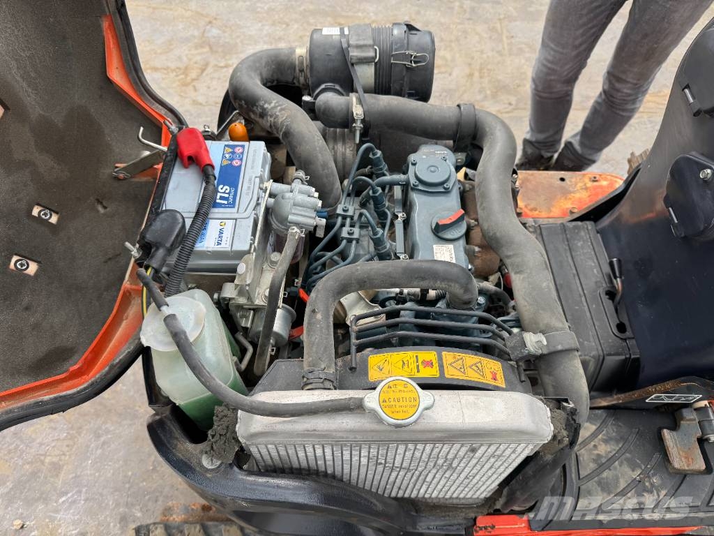 Kubota U10-3 - Hydr. Undercarriage / Hammer Lines Miniescavadeiras < 7t (Mini escavadeiras)
