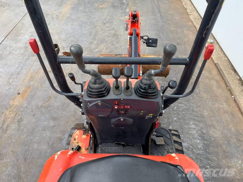 Kubota U10-3 - Hydr. Undercarriage / Hammer Lines Miniescavadeiras < 7t (Mini escavadeiras)