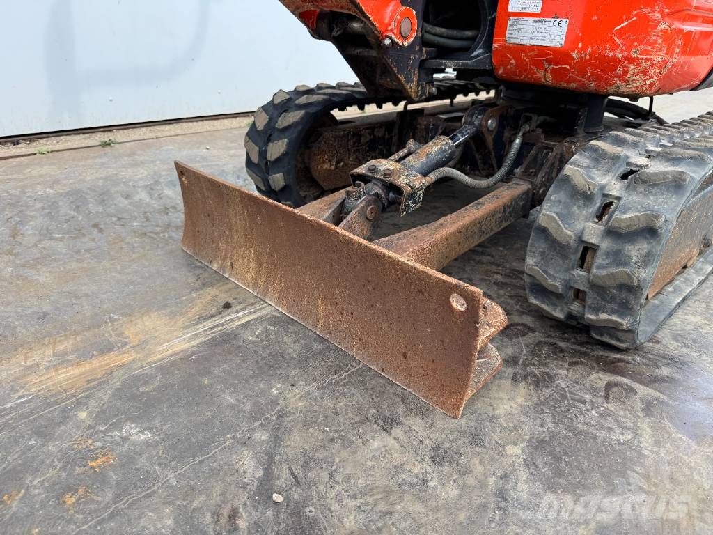 Kubota U10-3 - Hydr. Undercarriage / Hammer Lines Miniescavadeiras < 7t (Mini escavadeiras)
