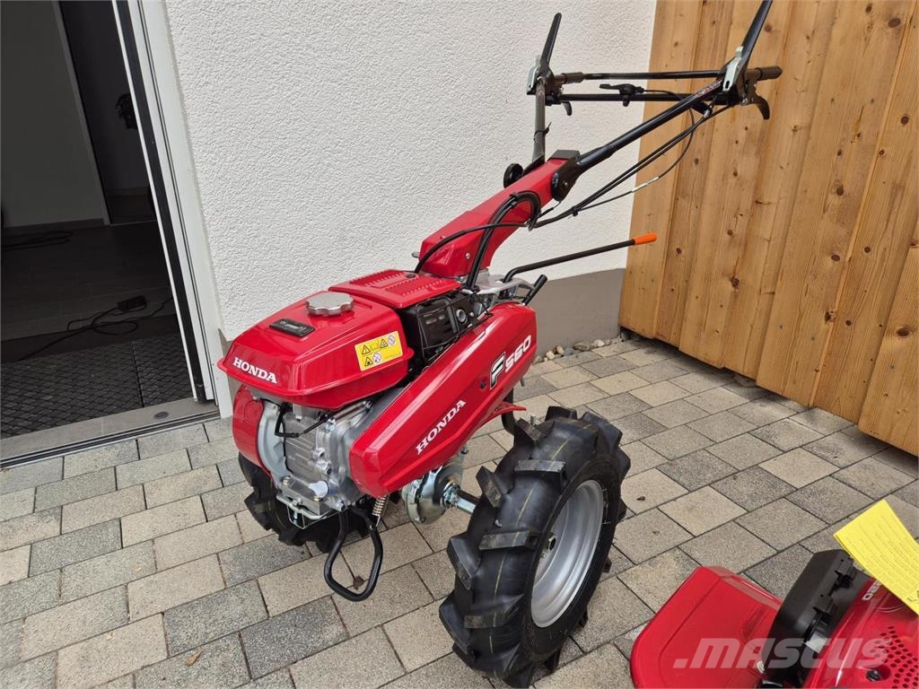 Honda F560 + RÄDER 4.50-10 جرارات ثنائية العجلات