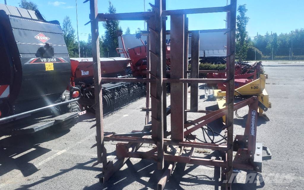 Patu P640 TÄ Arrastradoras para campos