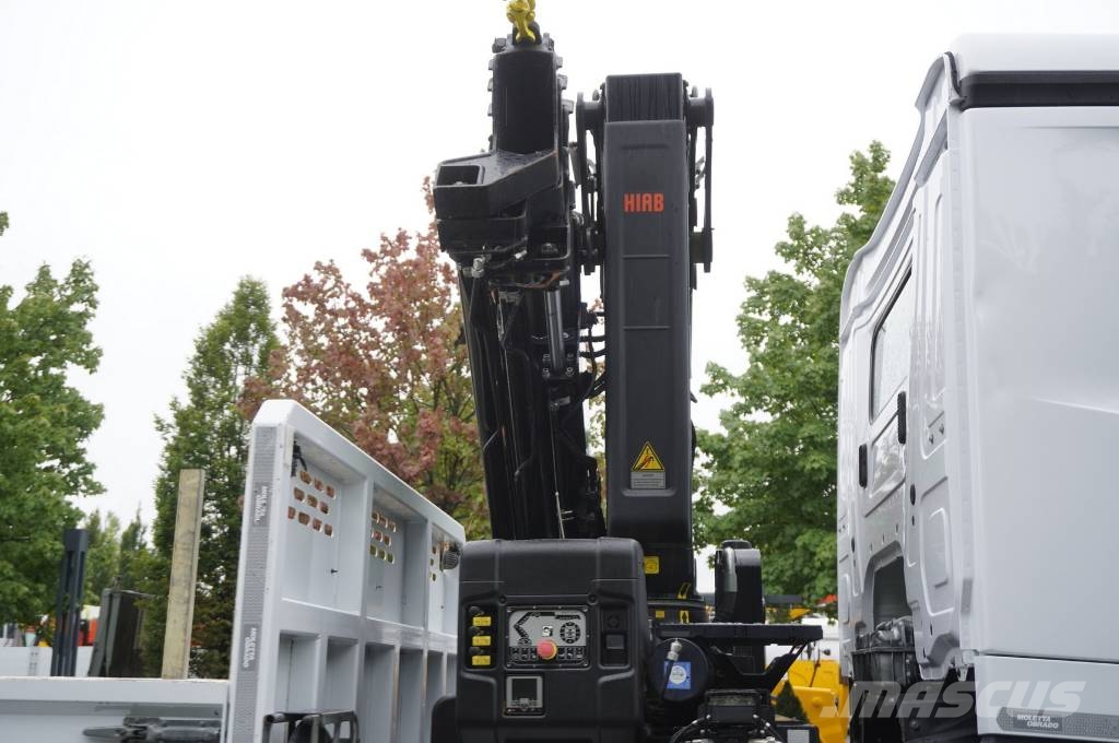 Mercedes-Benz Arocs 1833 4×2 / 50 tho. km! / HIAB X-HIPRO 192 ES Platformos/ Pakrovimas iš šono