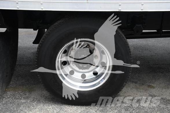 Freightliner BUSINESS CLASS M2 106 건설 장비 - 기타