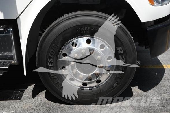 Freightliner BUSINESS CLASS M2 106 건설 장비 - 기타